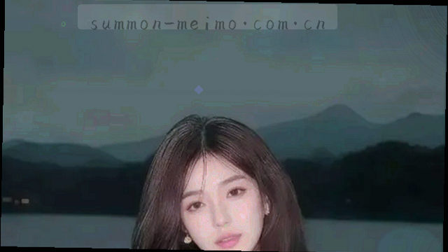 《魔女的十二封信》横版剧照，桌上摊开的信封与羽毛笔